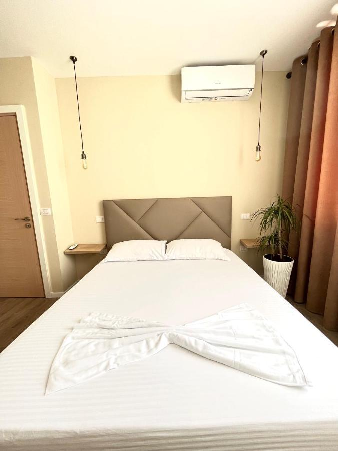Belix Seaview Apartments Durres Bagian luar foto